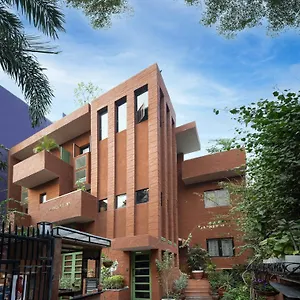Firebrick Boutique Residences - Garnet House ホテル グルガウン