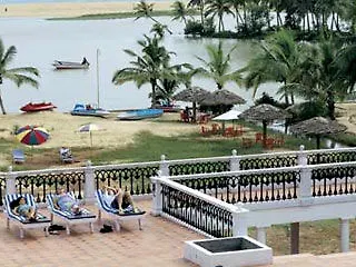 ホテル イソラ ディ コッコ Poovar 5*,